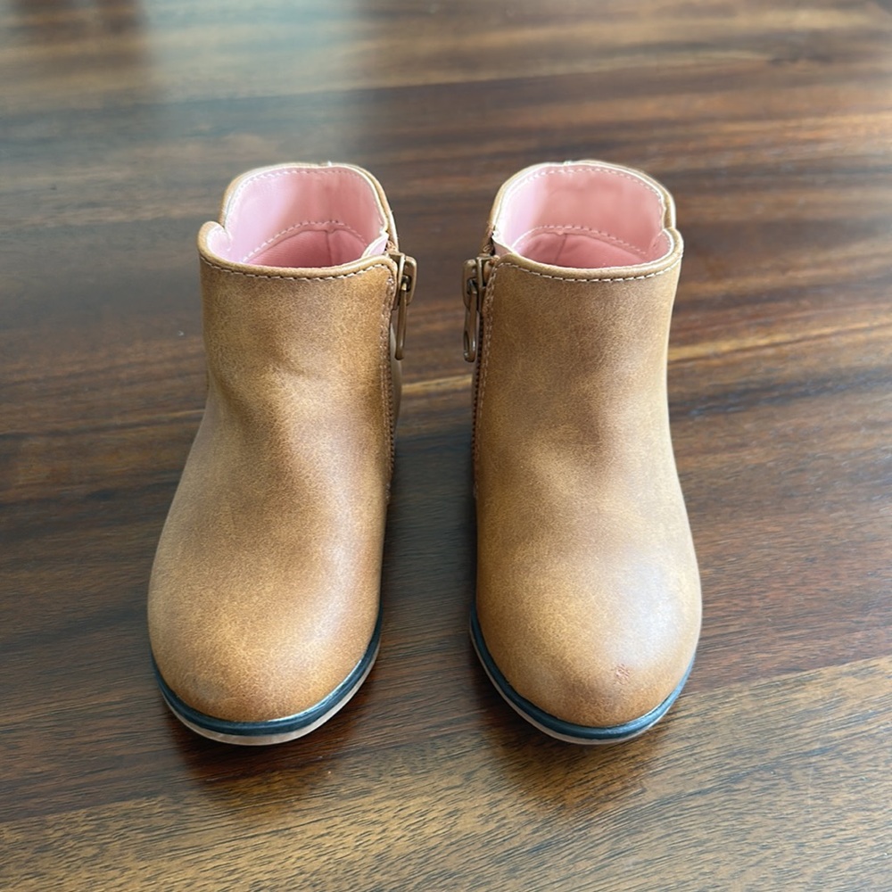 Baby girl brown boots size 5 baby